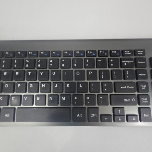 JoyAccess KB2 Slim Wireless Full Keyboard Gray & Silver with 2.4G USB Receiver - Picture 3 of 11